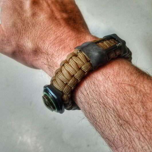 Expeditious Band - Quick Deploy Sere, Hunting, and EDC Survival Bracelet. Small Fits 6.25 to 7 Wrists / Coyote Brown
