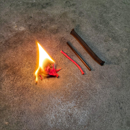 Collier RED Fire Starter - Longueur réglable - France Collier RED Fire Starter - Longueur réglable - France